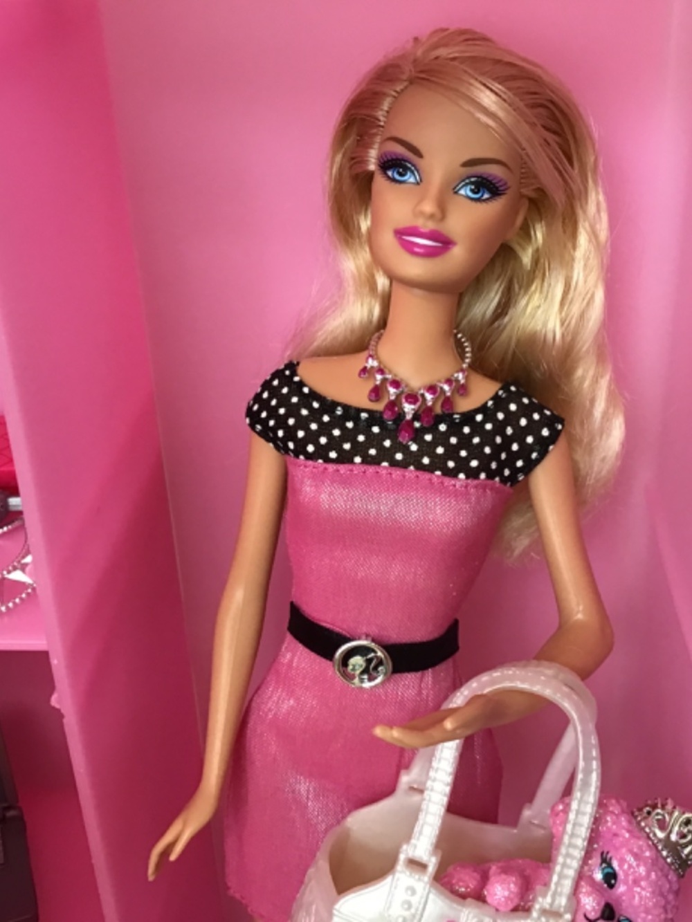 Barbie Doll and Wardrobe - Picture 2 of 16